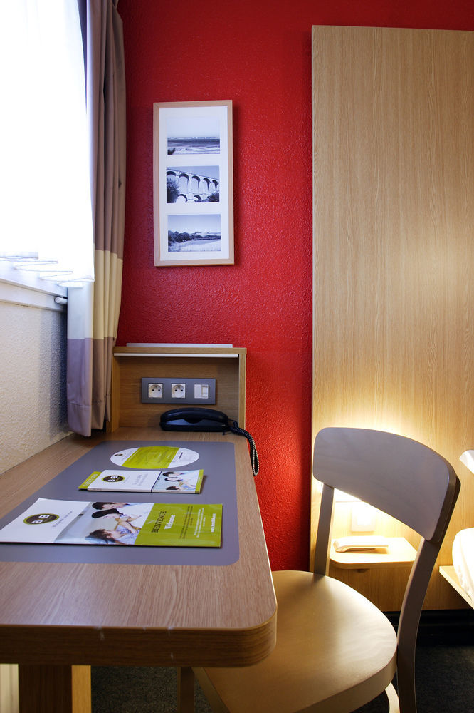 B&B Hotel Morlaix Saint-Martin-des-Champs  Luaran gambar
