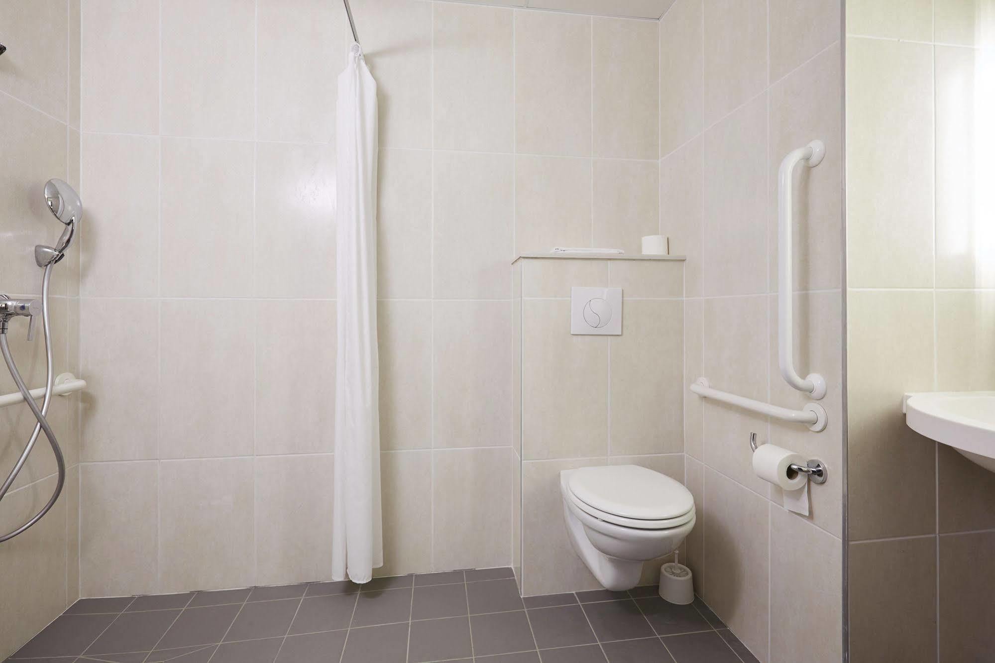 B&B Hotel Morlaix Saint-Martin-des-Champs  Luaran gambar