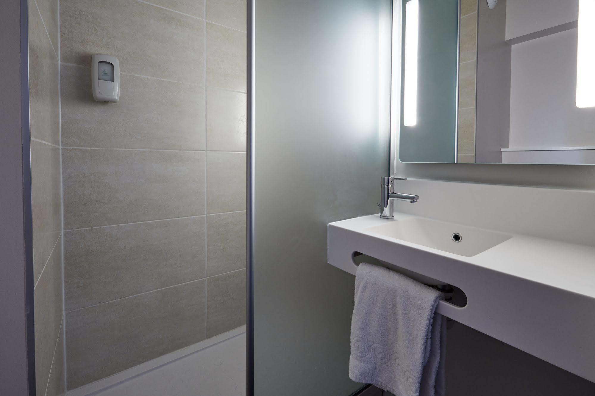 B&B Hotel Morlaix Saint-Martin-des-Champs  Luaran gambar