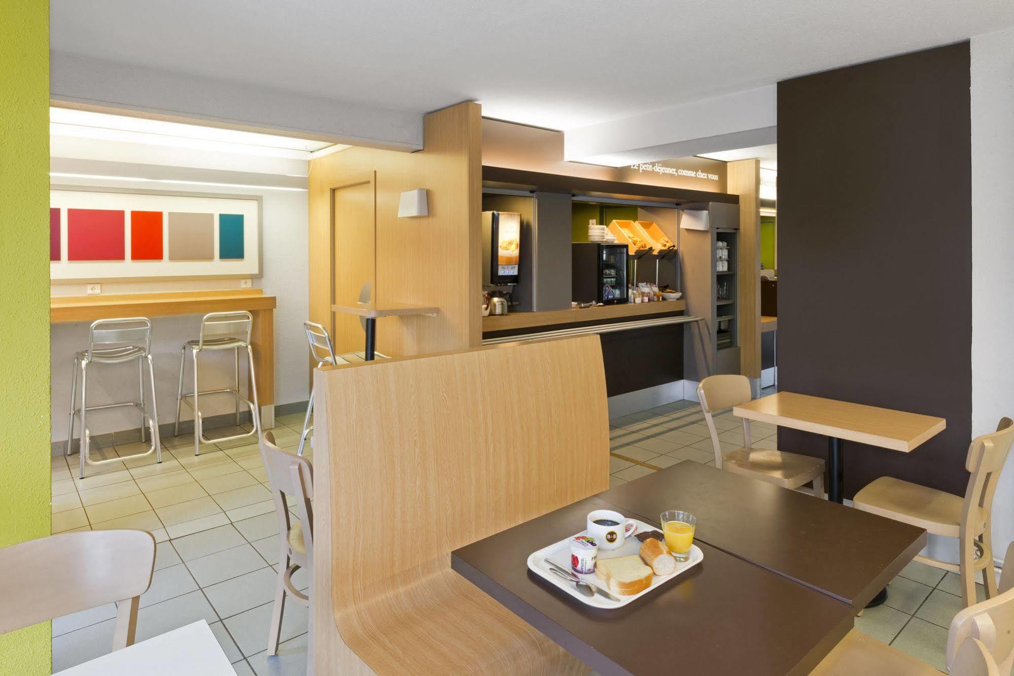 B&B Hotel Morlaix Saint-Martin-des-Champs  Luaran gambar